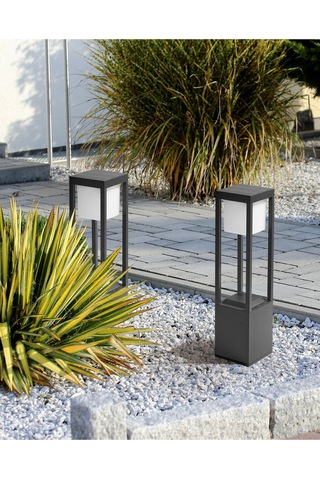 Beliani Güneş Enerjili Led Bahçe Direk Lambası, Ip54 Korumalı, Modern Ve Minimalist Tasarım Lambader Siyah Diğer