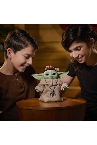 Baby Yoda İnteraktif Animatronic 25+ Ses Ve Hareket Kombinasyonlu İnteraktif Oyuncak Bebek