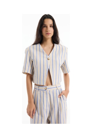 Quzu Etiket Detaylı Crop Ekru Kadın Ceket Ckt00449
