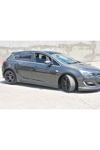 Opel Astra J HB Sport Marşpiyel Seti Mat Siyah Plastik 2009 -2014