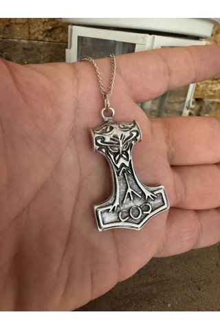 İskandinav Thor Figürlü Unisex Kolye 60 Cm Zincirli, Güç Ve Mitoloji Temalı Viking Tasarım Çok renkli