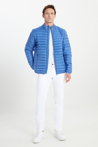 AC&Co / Altınyıldız Classics Erkek Mavı Sıcak Tutan Standart Fit Normal Kesim Dik Yaka Yan Cepli Mont Mavi