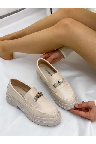 Erva'nın Butiği Bej Cilt Chain Toka Detay Kadın Loafer-4878