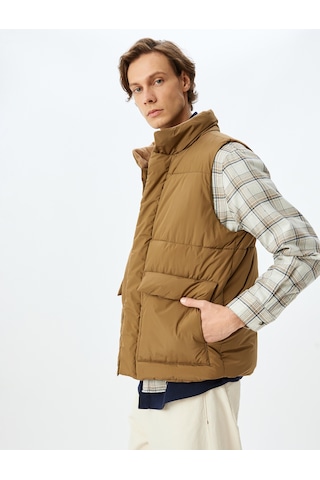Koton Kapaklı Cep Detaylı Dik Yaka Slim Fit Şişme Yelek Haki Desenli 5wam20046hw Haki
