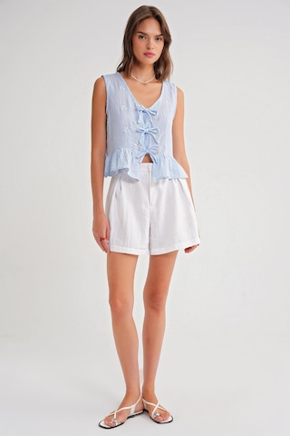 4724 Kadın Çicek Desenli Bağlamalı Müslin Bluz Bebe Mavi Bebe Mavi