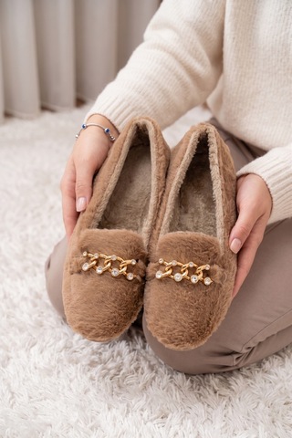 Nmoda Kadın Peluş Panduf Gold Zincir Taşlı Aksesuarlı Kapalı Loafer Yumuşak Tabanlı Kışlık Rahat Babet Vizon