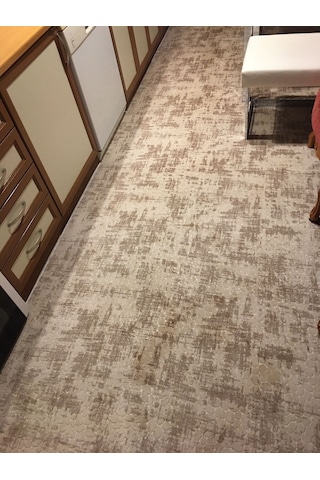Aksu Jel Tabanlı Kaymaz Halı Ve Yolluk Taşlı Latte Sarı Kahve
