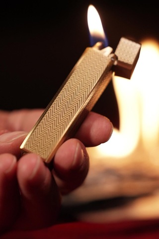 Caka Petra Serisi Benzinli Pirinç Çakmak - Petra Gold Sarı
