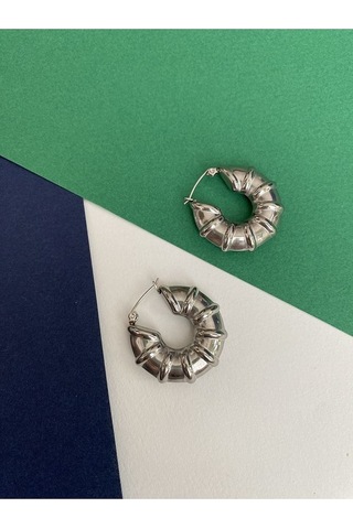 Boğumlu İri Halka Çelik Kararmaz Küpe Çifti Altın