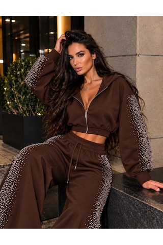 Suma Kadın Fermuarlı Crop Sweatshirt Ve Geniş Paça Eşofman Takımı Taş Baskı Detaylı Kahverengi