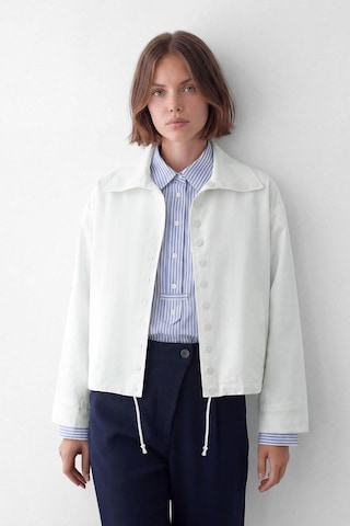 Nauvè Kısa Düğmeli Oversize Trençkot Beyaz