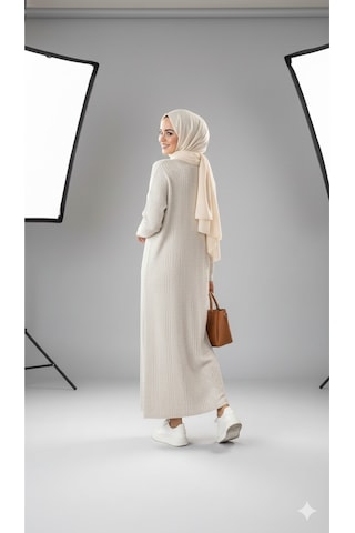 Sonbaharmoda Kadın Uzun Triko Elbise %100 Akrilik Bisiklet Yaka Rahat Ve Şık Kışlık Model Bej