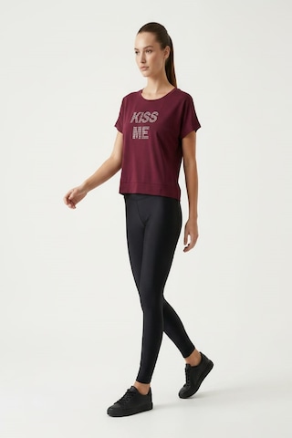 Giyim Dünyası Kadın Kiss Me Taş Baskılı Tshirt Bordo