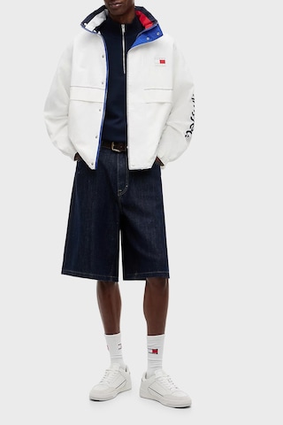 Tommy Jeans Logolu Oversize Su İtici Saklanabilir Kapüşonlu Mont Erkek Mont Dm0dm23225 Ybl Beyaz