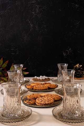 Mest 18 Parça 6 Kişilik Füme Pasta Tabaklı Çay Bardağı Seti 132 Cc - Şık Ve Zarif Füme