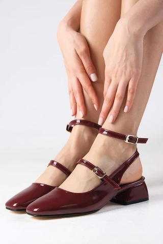 Beyaz Pine Cone Kapalı Küt Burun Topuklu Kadın Ayakkabı Bordo Bordo