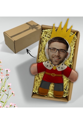 Bk Gift Hediye Kutusunda Kişiye Özel Fotoğraflı Kral Bebek Yastık, Arkadaşa Hediye, Sevgiliye Hediye, Doğum Günü Hediyesi