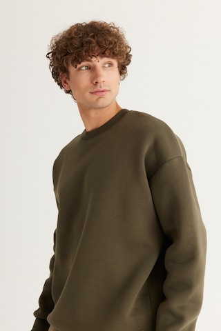 AC&Co / Altınyıldız Classics Erkek Hakı Oversize Fit Bol Kesim Pamuklu İçi Polarlı Bisiklet Yaka Sweatshirt Haki