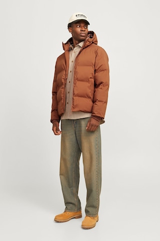 Jack & Jones Erkek Jjpayne Kapüşonlu Rüzgar Geçirmez Puffer Mont 12256887 Bisküvi Bisküvi Bakır