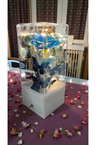 Sevgililer Gününe Özel Çekmeçeli Yüzük Koyulan Led Işıklı Gül Buket Boyut:22cm