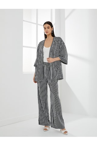 Koton Viskon Kimono Yarım Kollu Cep Detaylı Siyah Çizgili 4sak50080uw 4SAK50080UW9S9 Siyah