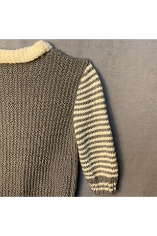 Uretti - Tuğba 9352 - El Örgüsü Saç Örgü Detaylı Erkek Çocuk Hırka - 5 / 7 Yaş Gri