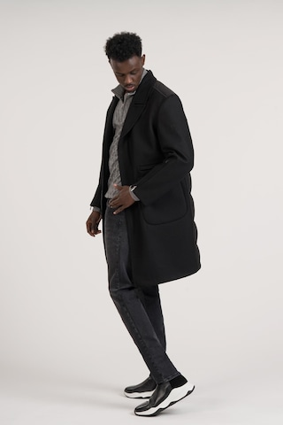 Yarı Oversize Torba Cep Mono Yaka Arkası Şişme Uzun Kaşe Kaban Siyah