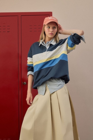 Defacto %100 Pamuk Loose Fıt Polo Yaka Kalın Kumaş Sweatshirt I2482ax26aunv241 Lacivert-nv241