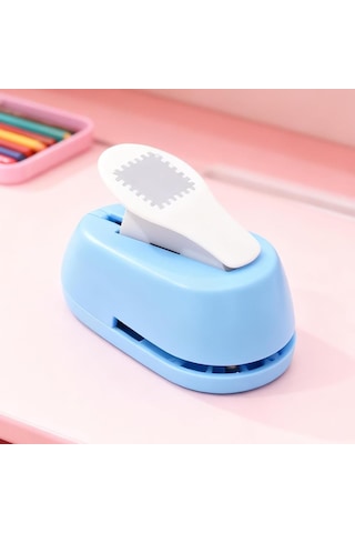 Ofisinn Pul Şekilli Kare Delgeç Tasarım Scrapbooking Malzemesi 2x1,8 Cm Mavi Ofisinn Pul Şekilli Kare Delgeç Tasarım Scrapbooking Malzemesi 2x1,8 Cm Mavi