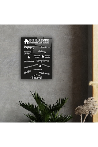 Decorita Cam Tablo | Biz Bir Aileyiz - Siyah Fon