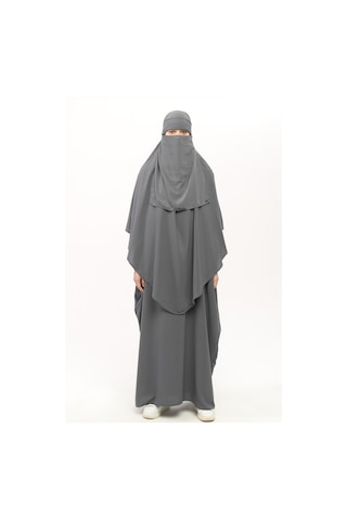 Altobeh Sultanbaş Nikaplı Çarşaf Hakim Yaka Kolu Lastikli Peçeli Ferace Medine İpek Füme L-XL Füme