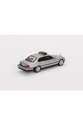1:64 Mini Gt 1997 Bmw 750ıl - James Bond 007
