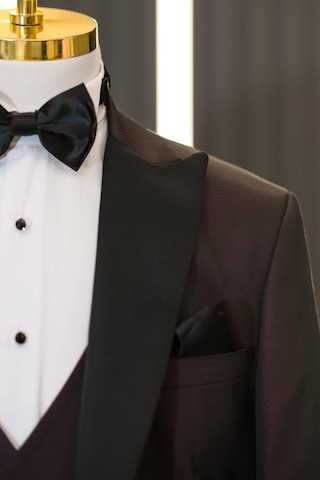 Regular Fit Armürlü Sivri Yaka Yaka Çıkartılabilir Yelekli Papyonlu Smokin Takım Elbise 001