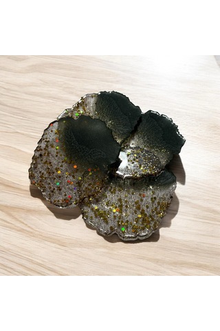 Epoksi Reçine Bardak Altlığı - 4'lü Takım - Koyu Yeşil Ve Altın Glitter - Çap: 12 Cm Koyu Yeşil