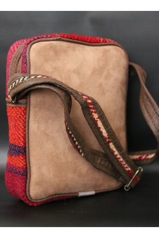 Pujiva-etnik Tarz Kilim Desenli, Fermuarlı, Tokalı, Üç Cebli, Mix Renk Omuz Çanta, Telefonluk En 20 Boy 25 Kiremit - Kahverengi