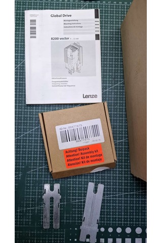 Lenze E82ev752 4c 7.5kw Sürücü 5.5/7.5 Kw 14,5/17,5 A 3 Phase Drıver