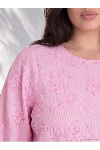 Lcw Curve Pembe Büyük Beden Bisiklet Yaka Nakışlı Bluz
