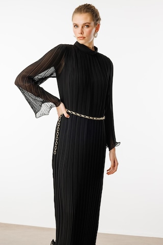 Moda İlgi Kadın Etek Ve Kol Ucu Volanlı Pliseli Zincir Kemerli Midi Boy Elbise 0060 Siyah Siyah