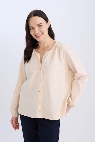 DeFacto Regular Fit Apaş Yaka Uzun Kollu Gömlek E0783AX25SPER230