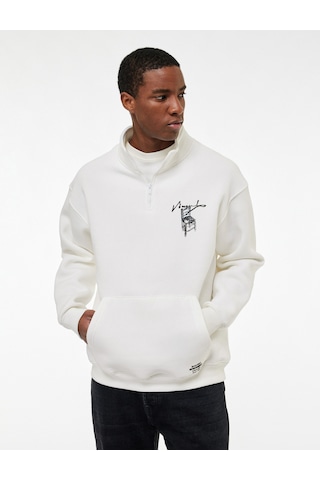 Koton Cepli Şardonlu Yarım Fermuarlı Lisanslı Van Gogh Baskılı Oversize Sweatshirt Beyaz 6wam70132mk