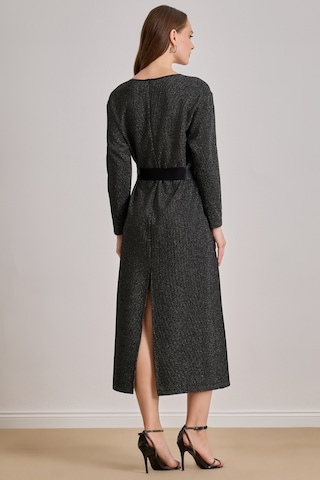 Bilekte Boy Siyah Simli Elbise Siyah