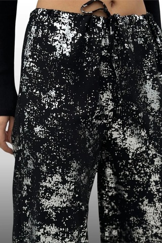 Kadın Varak Baskılı Siyah Renk Mevsimlik Beli Lastikli Geniş Paça Pantolon Siyah