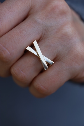 Yenigün Kuyumculuk 14 Ayar Altın Çapraz Şeritler Köşeli Yüzük Yzk26463