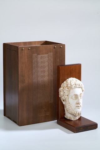 Anadolia Commodus Dekoratif Kitap Desteği