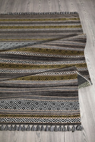 Yeşil Renkli Kaymaz Tabanlı Yıkanabilir Makine Dokuma Kilim-325