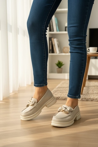 Enoch Kadın Rugan Dokulu Zincir Detaylı Maskülen Comfort Loafer Ten