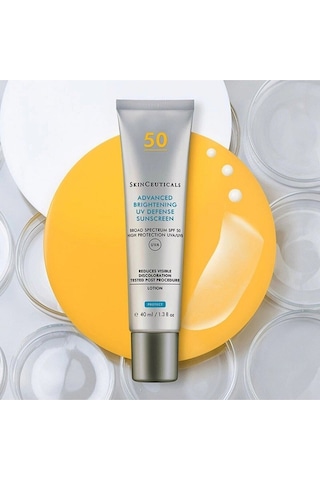 Advanced Brightening Spf50 Leke Görünümünü Azaltmaya Yardımcı Aydınlatıcı Güneş Koruyucu Losyon 40ml