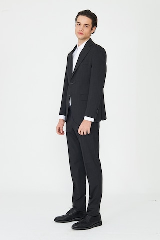 Koyu Gri İnce Dokulu Kumaş Modern Slim Fit Klasik Yaka Premium Takım Elbise Füme