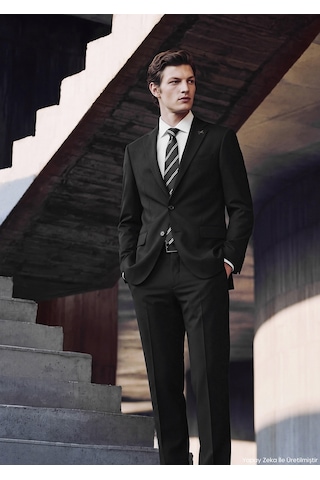 Ramsey Siyah Düz Modern Fit Yün Karışımlı Takım Elbise