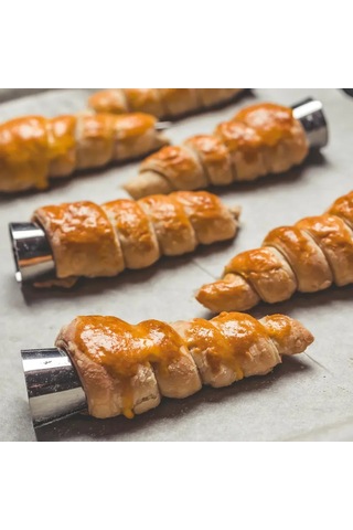 Kangvka 16 Adet 12 Cm Çelik Krem Horna Kalıbı Seti - Fırın Ve Kızartma Uygun, Temizleme Fırçası İçeren Profesyonel Pastane Aleti Gümüş